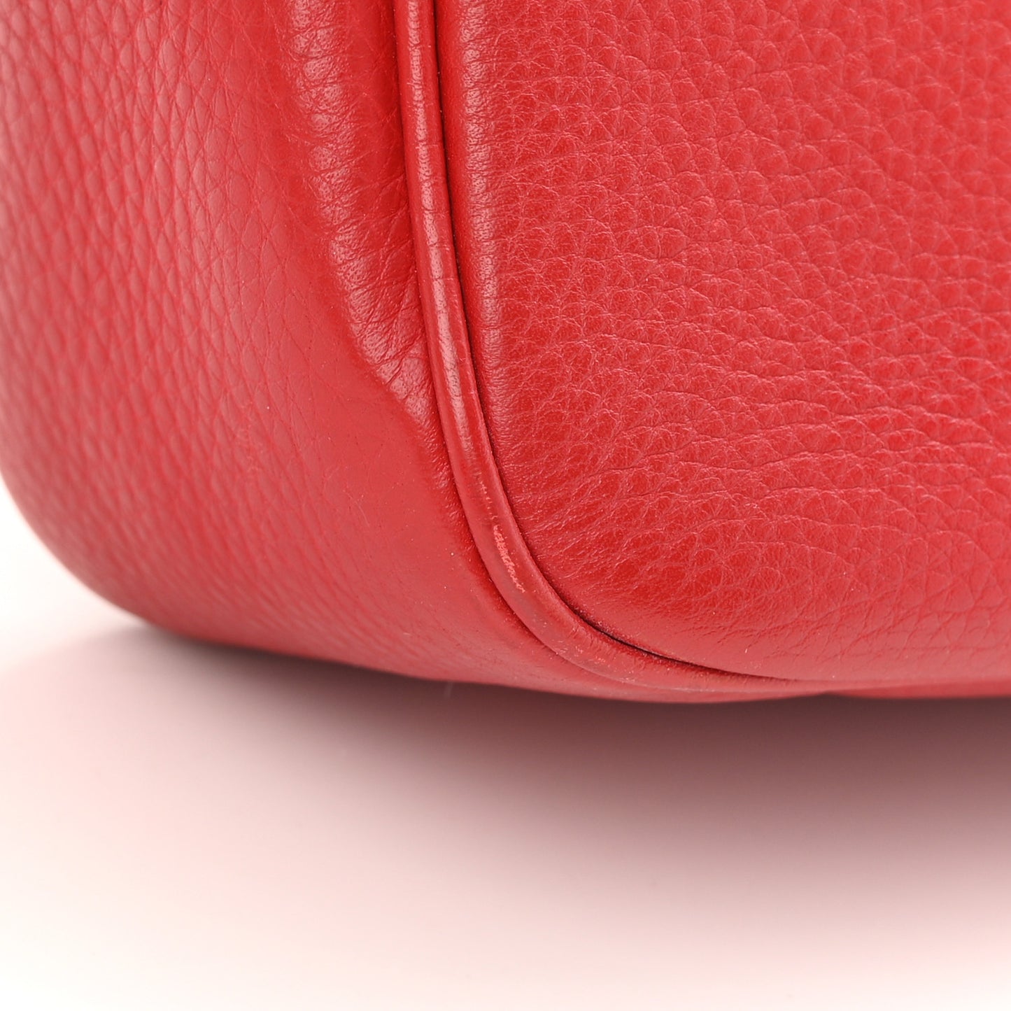 Pebbled Calfskin Small Soho Disco Bag Tabasco Red
