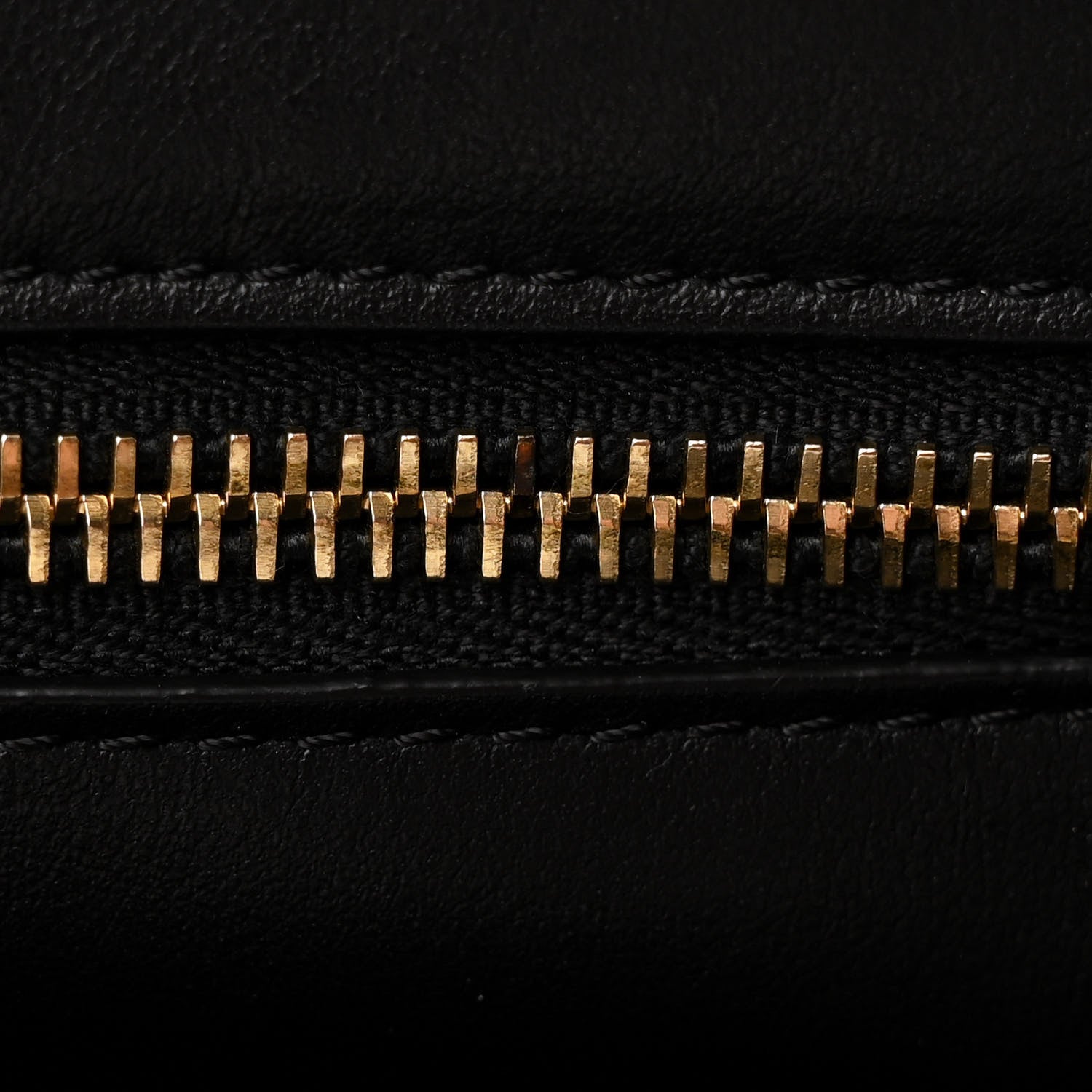 Valentino Garavani Vitello Medium Rockstud Tote Black 10 of 10