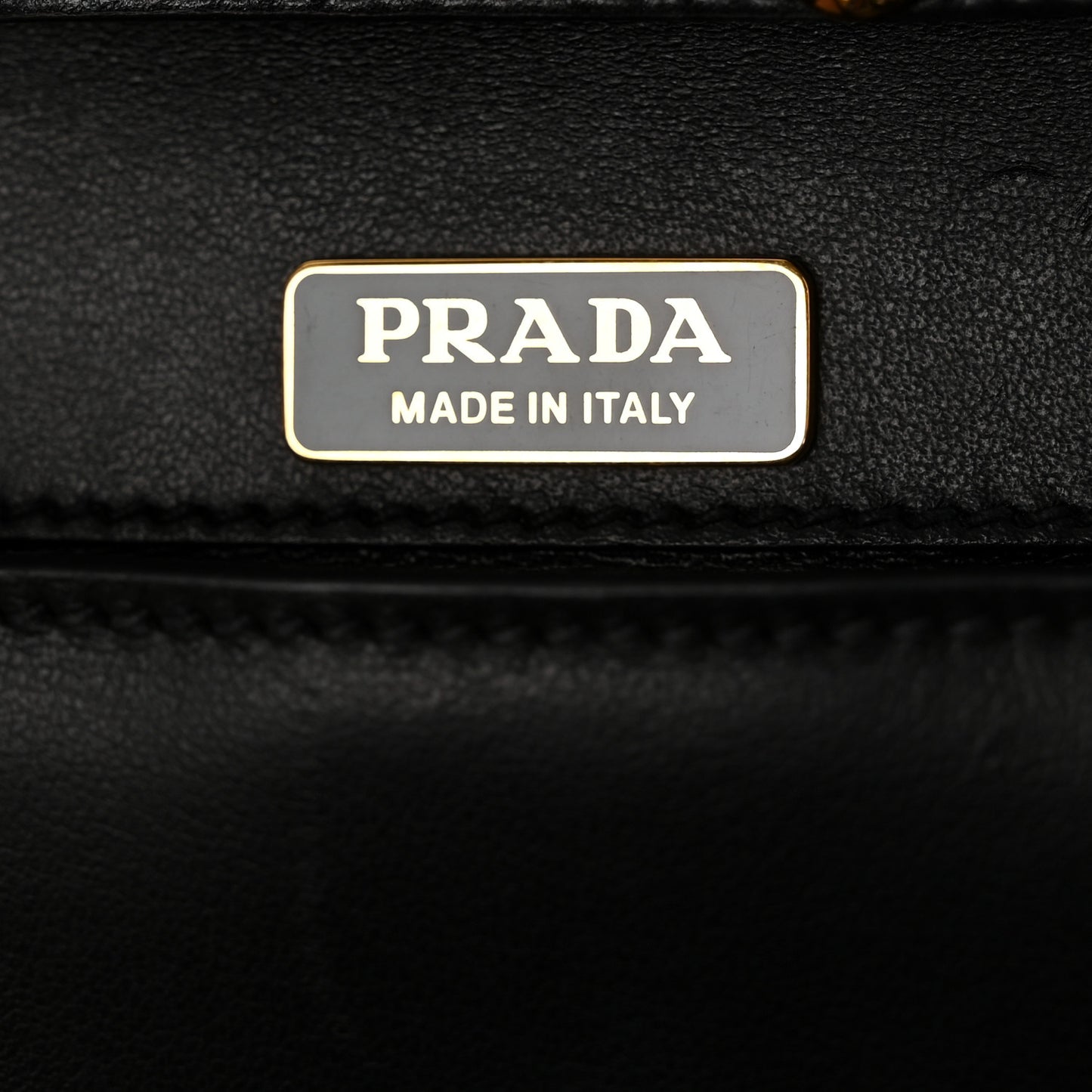 City Calfskin Crocodile Cahier Bag Black