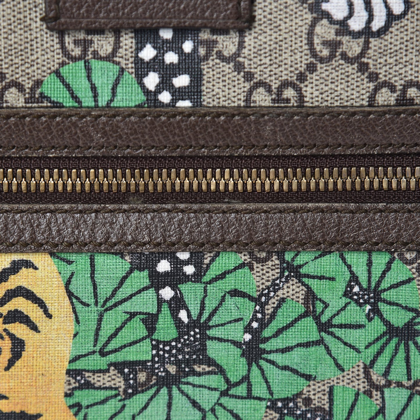 GG Supreme Monogram Bengal Web Medium Flat Messenger Beige Yard