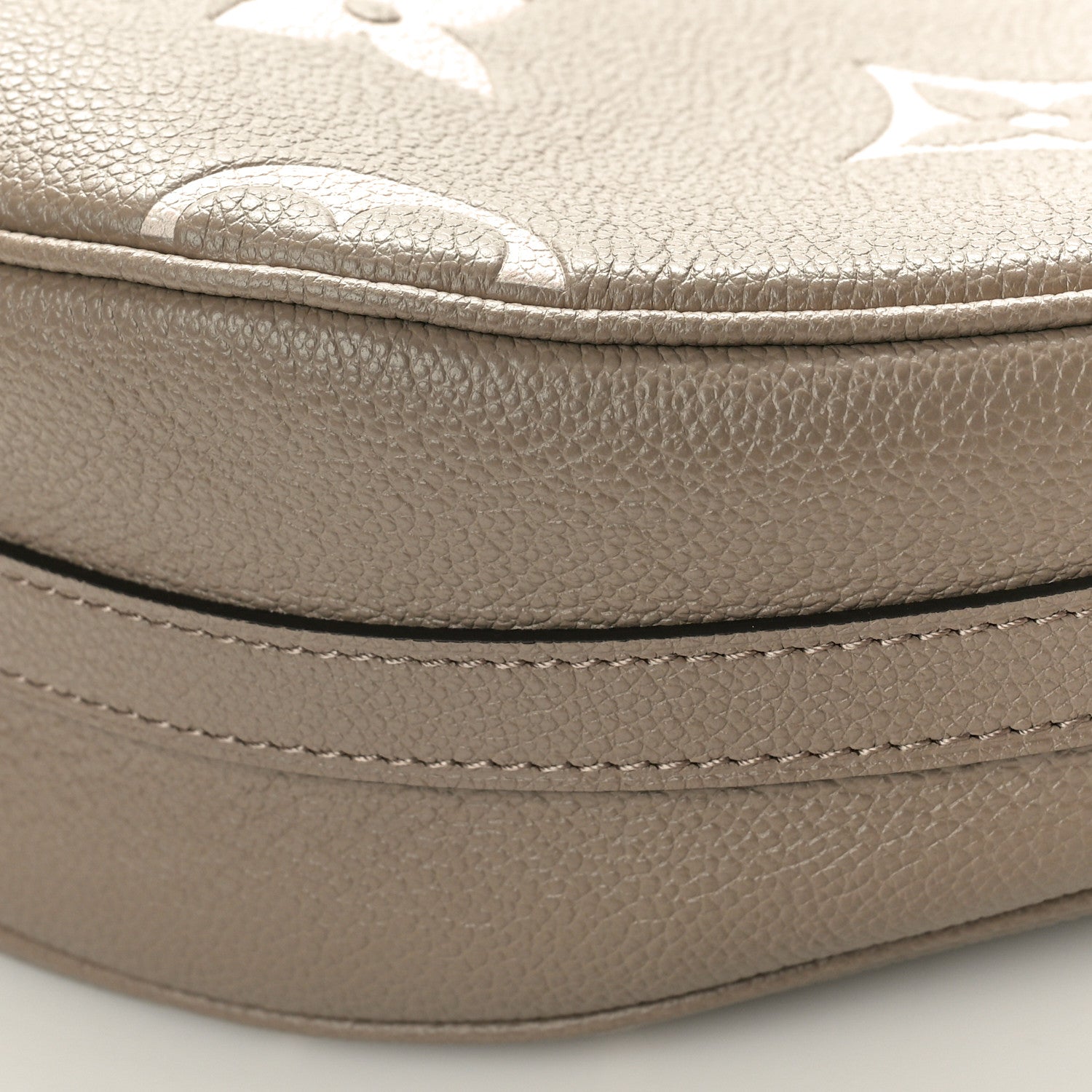 Louis Vuitton Empreinte Monogram Giant Loop Hobo Dove Gray Cream 9 of 9