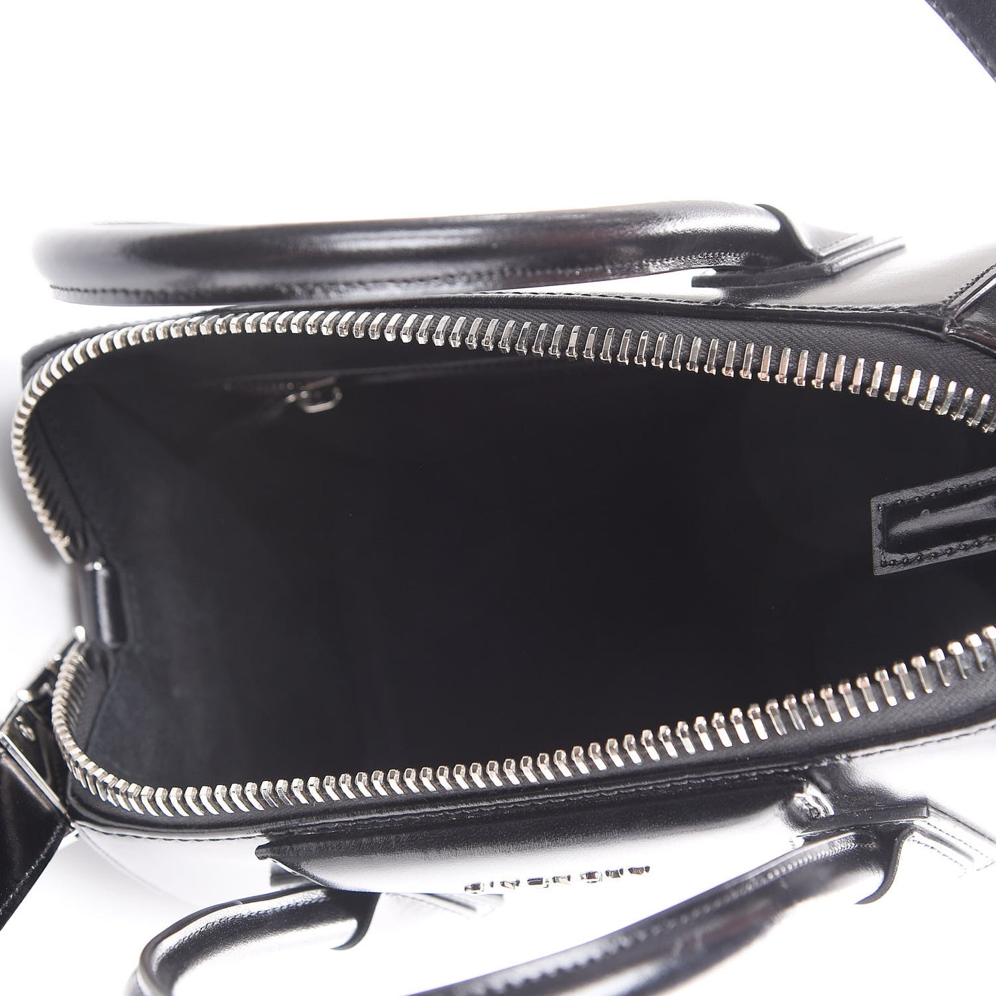 Shiny Lord Calfskin Small Antigona Black
