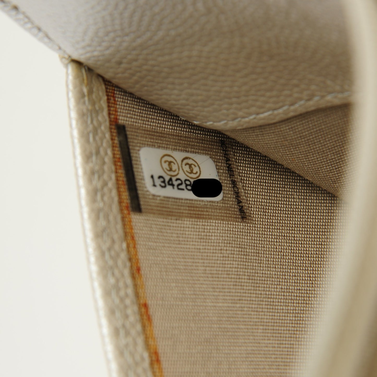 Caviar Sevruga Wallet on Chain WOC Silver
