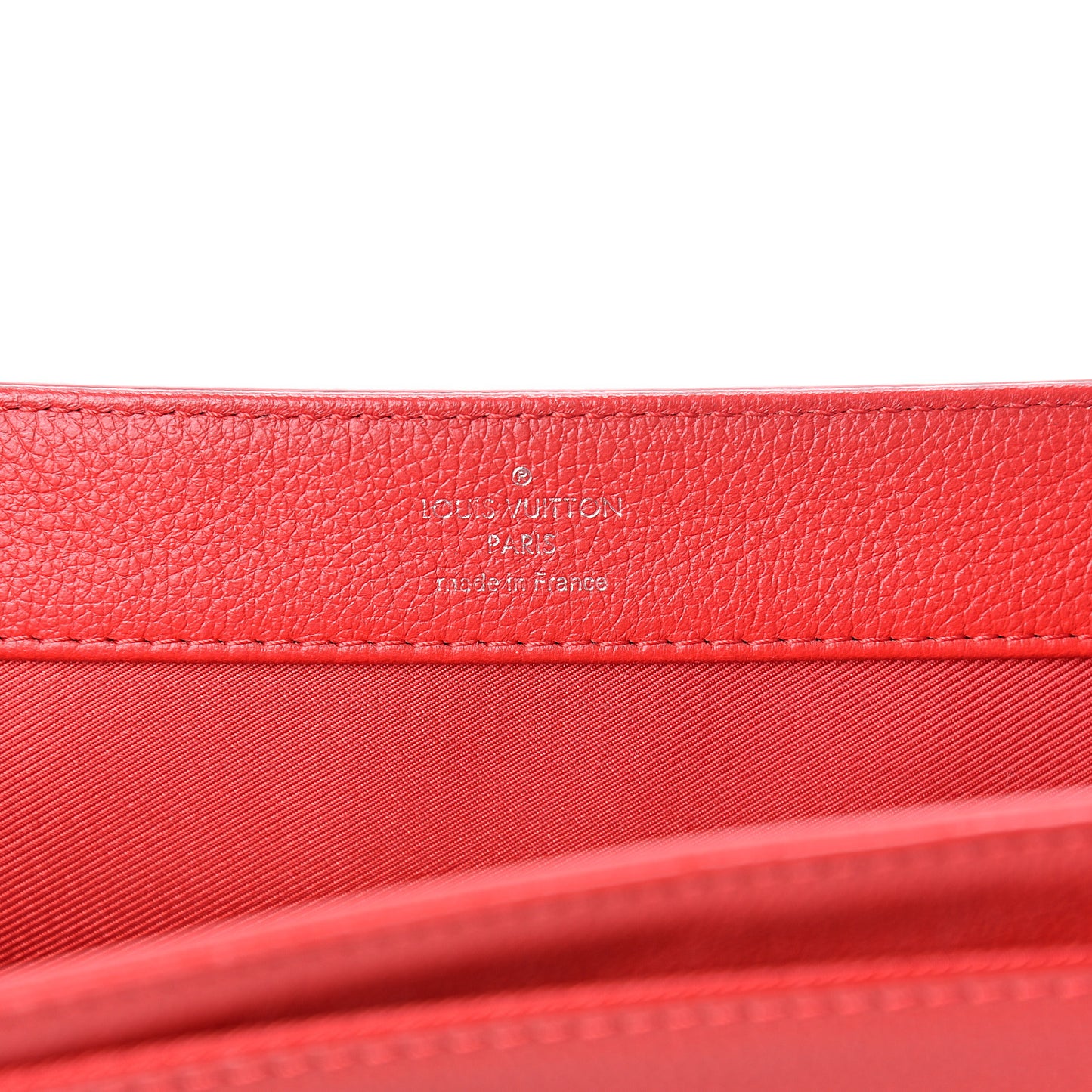 Calfskin Lockme II Chain Bag BB Rubis