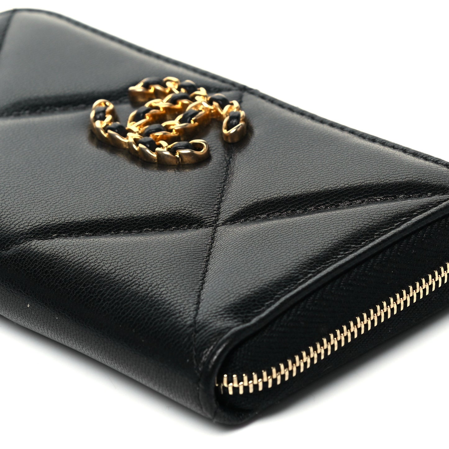 Shiny Goatskin Quilted Chanel 19 Long Zipped Around Wallet Black