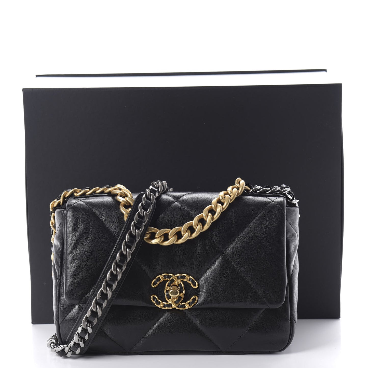 Goatskin Quilted Medium 19 Flap Black