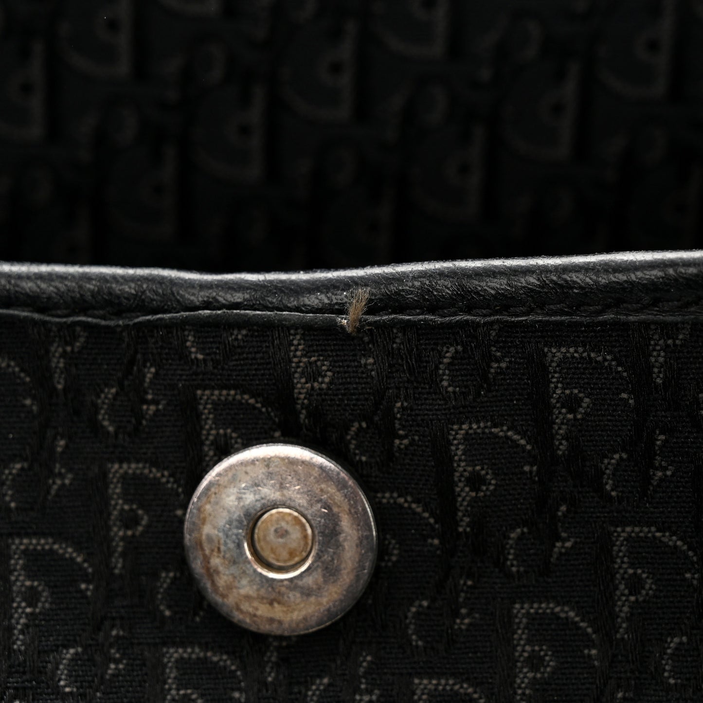 Canvas Trotter Tote Black