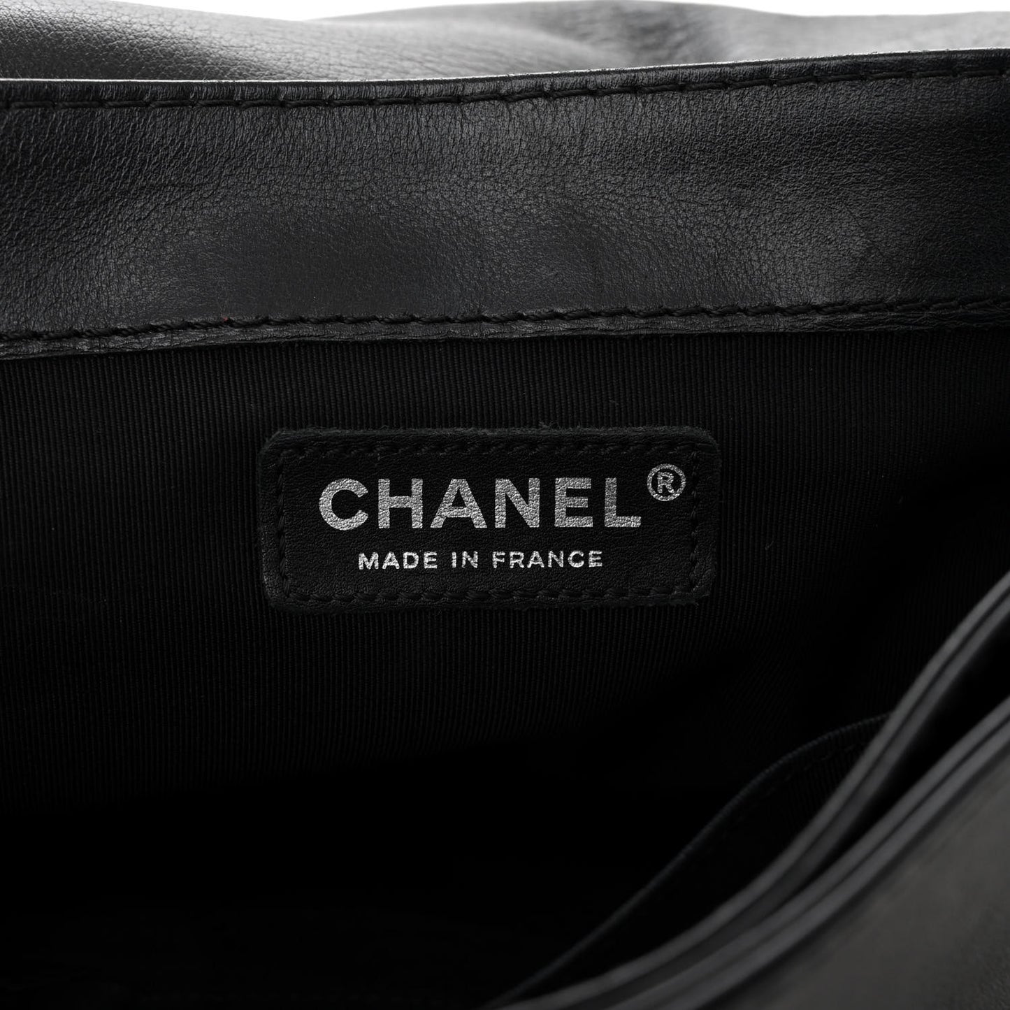 Calfskin Enchained New Medium Boy Flap Black