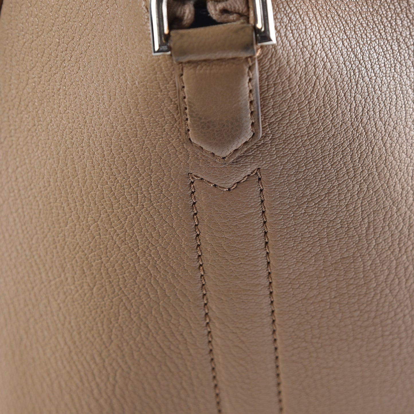 Sugar Goatskin Medium Antigona Nude