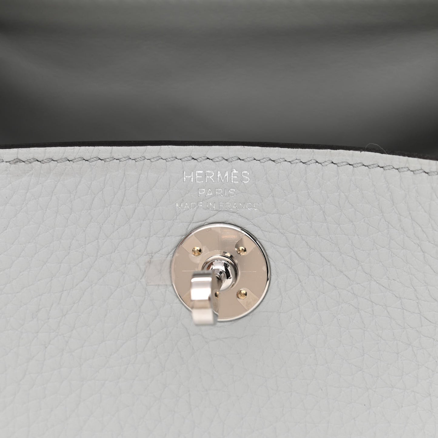 Taurillon Clemence Mini Lindy 20 Bleu Pale