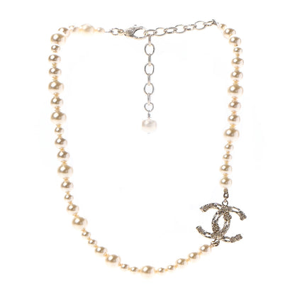 Chanel Pearl Crystal CC Camellia Short Necklace Gold 3 of 5