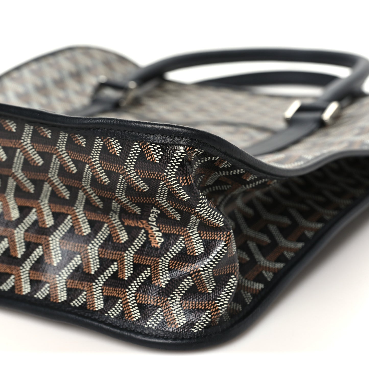 Goyardine Bourgogne Black