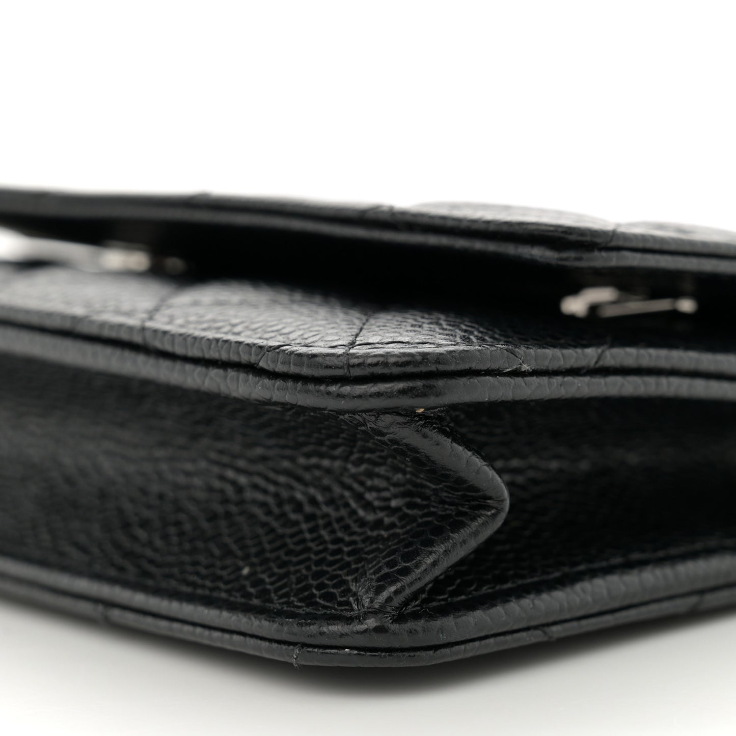 Caviar Quilted Wallet on Chain WOC Black