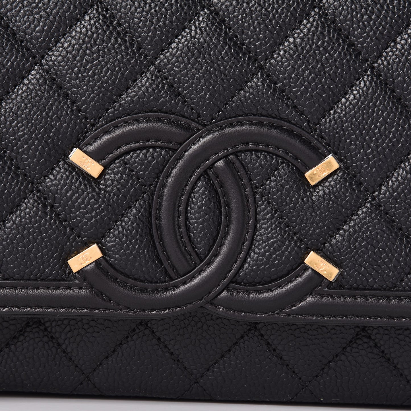 Caviar Quilted Medium CC Filigree Flap Black