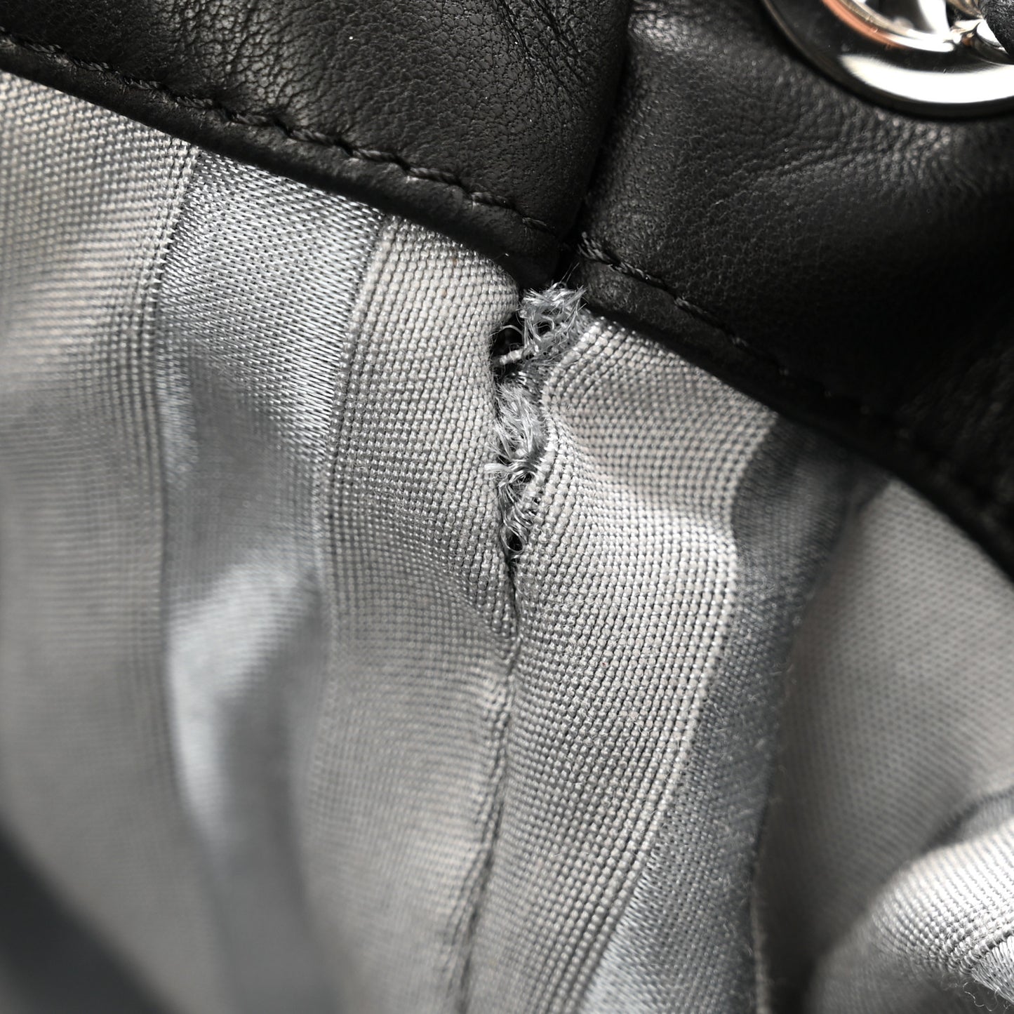 Lambskin CC Disc Accordion Flap Black