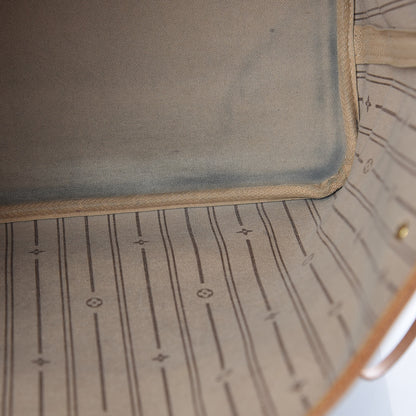 Louis Vuitton Monogram Neverfull MM 19 of 27