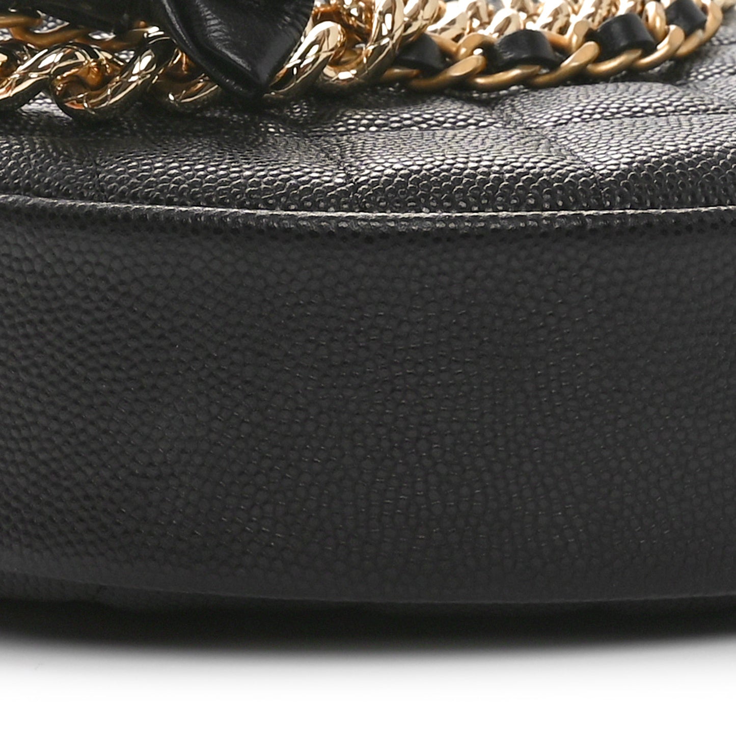 Shiny Caviar Quilted Bow Pouch Hobo Black