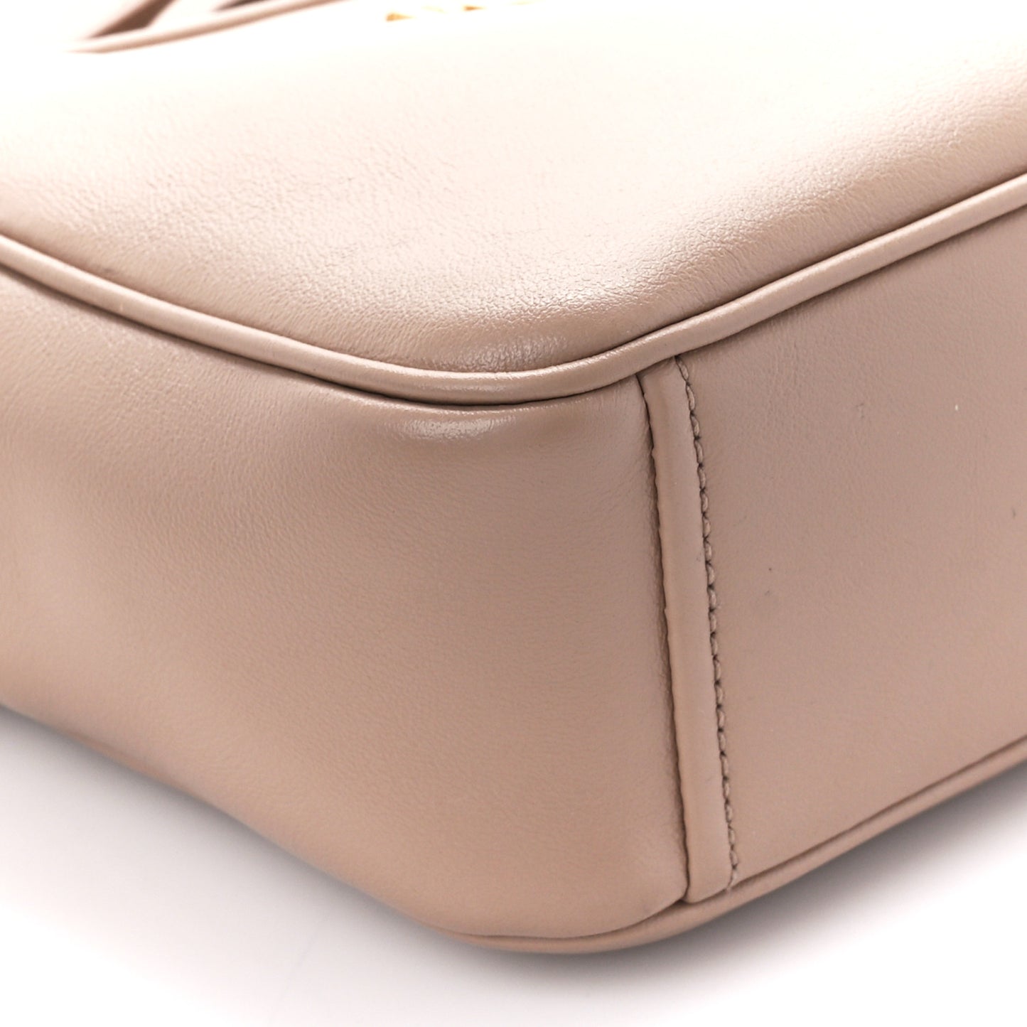 Vitello Phenix Camera Bag Cammeo