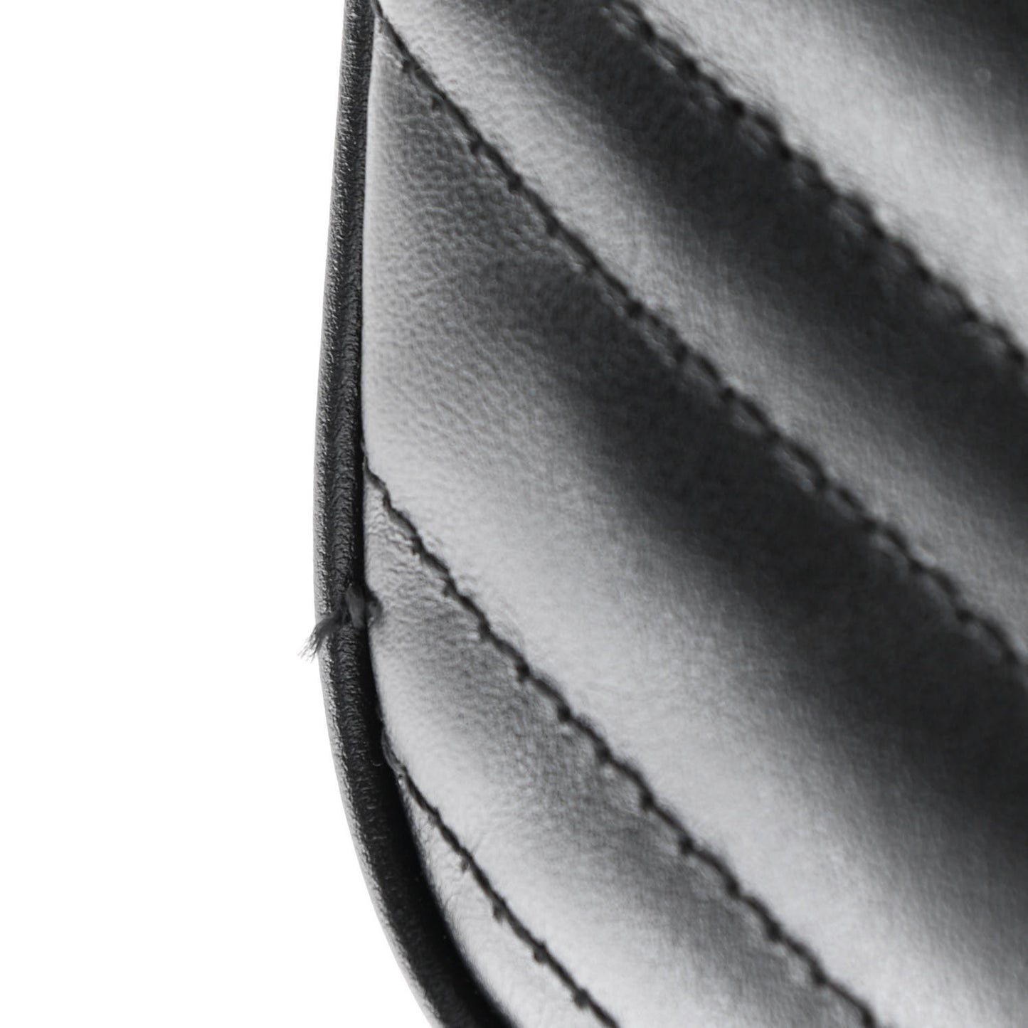 Calfskin Matelasse Small GG Marmont Chain Shoulder Bag Black