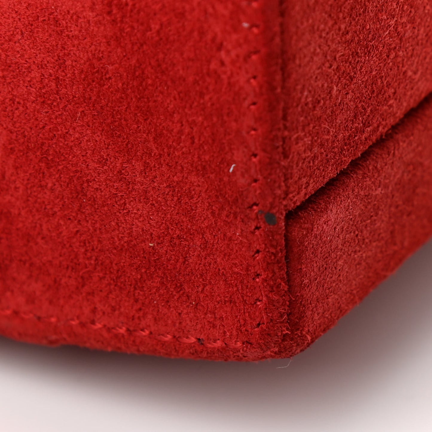 Veau Doblis Kelly Cadena Red