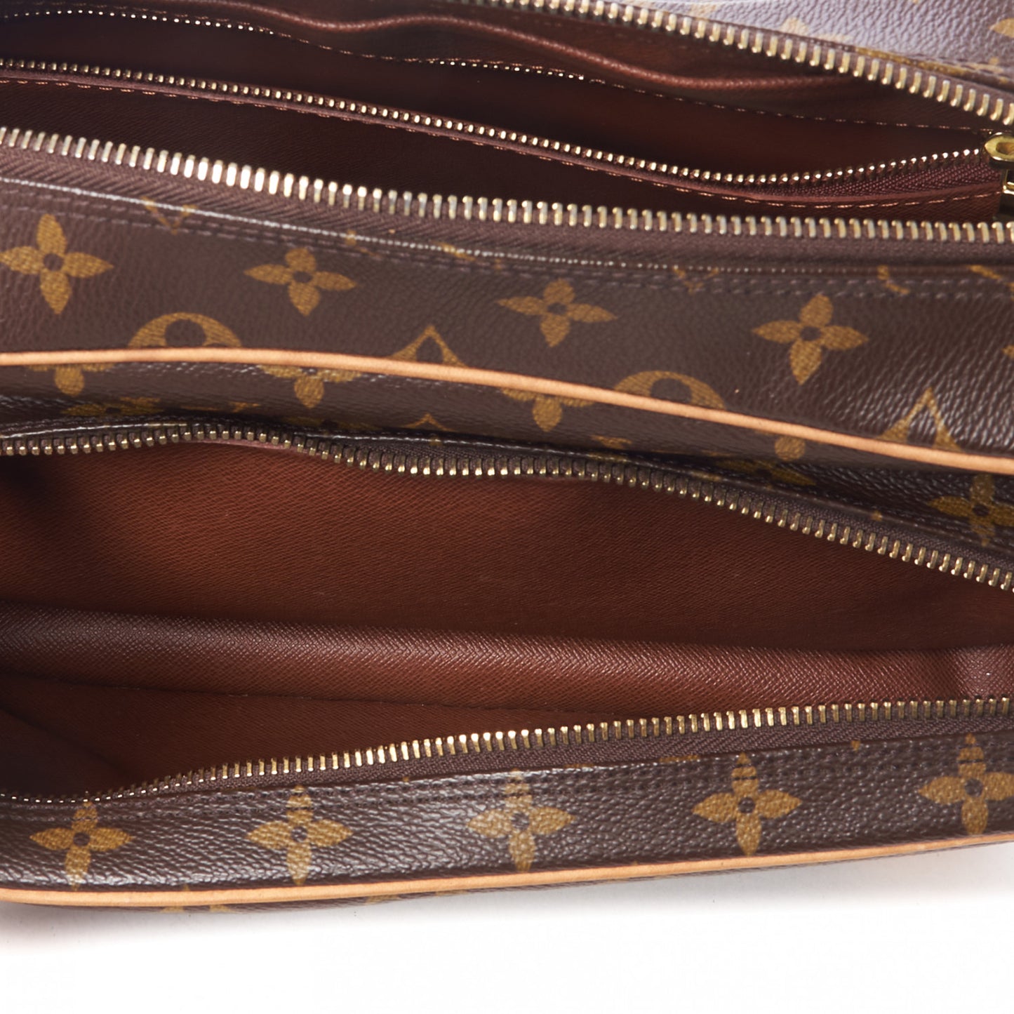 Monogram Nil 28