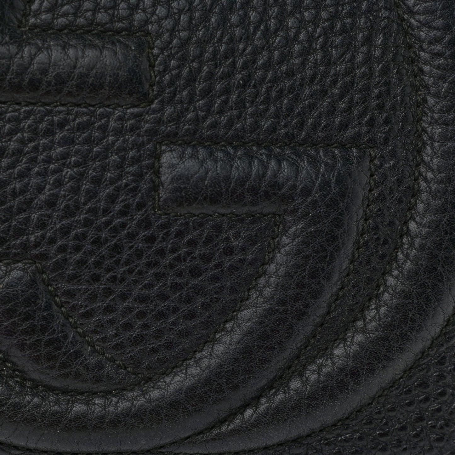 Pebbled Calfskin Medium Soho Hobo Black
