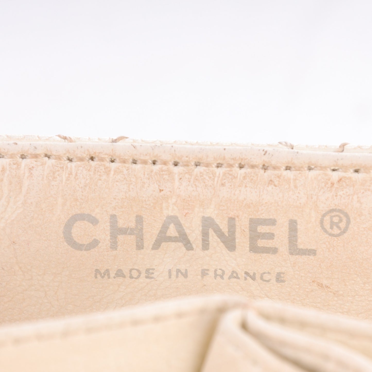 Caviar Quilted East West Flap White