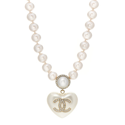 Chanel Pearl Crystal CC Heart Short Necklace Pearly White Gold 1 of 6