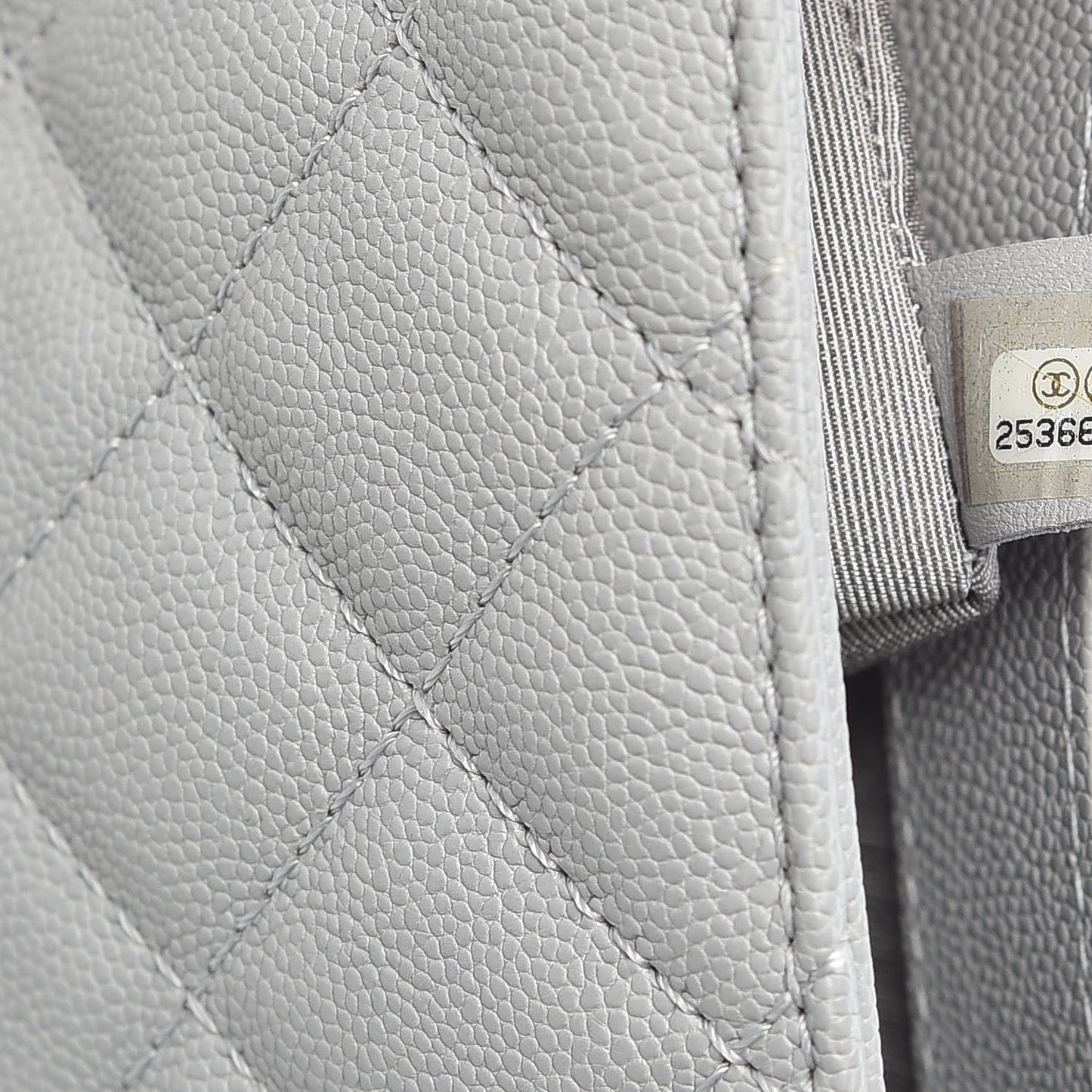 Caviar Quilted Medium Urban Companion Flap Grey