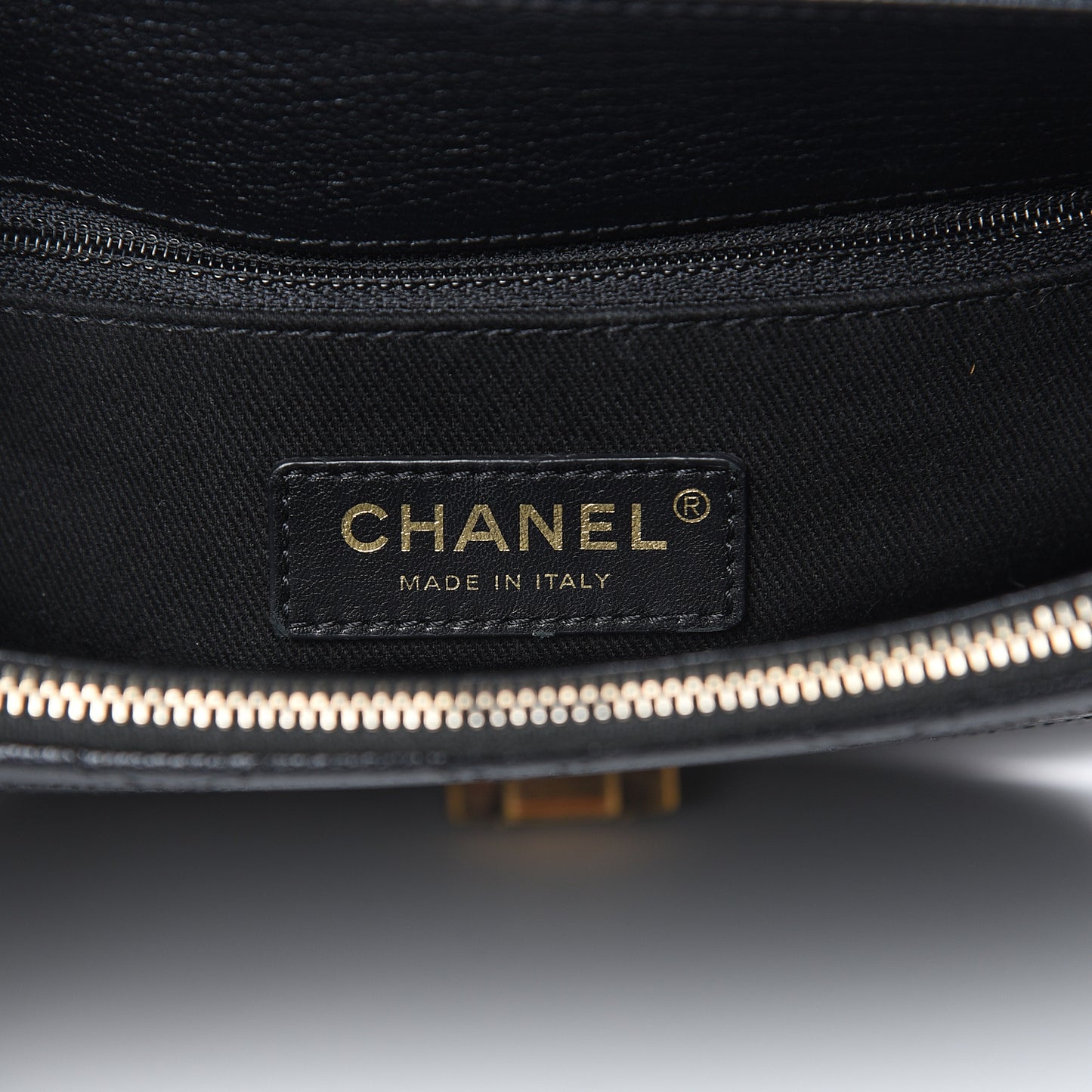 Shiny Calfskin Goatskin Quilted Medium Coco Curve Messenger Flap Black