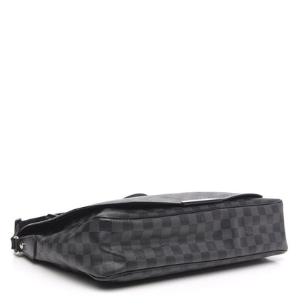 Louis Vuitton Damier Graphite Daniel GM 3 of 10