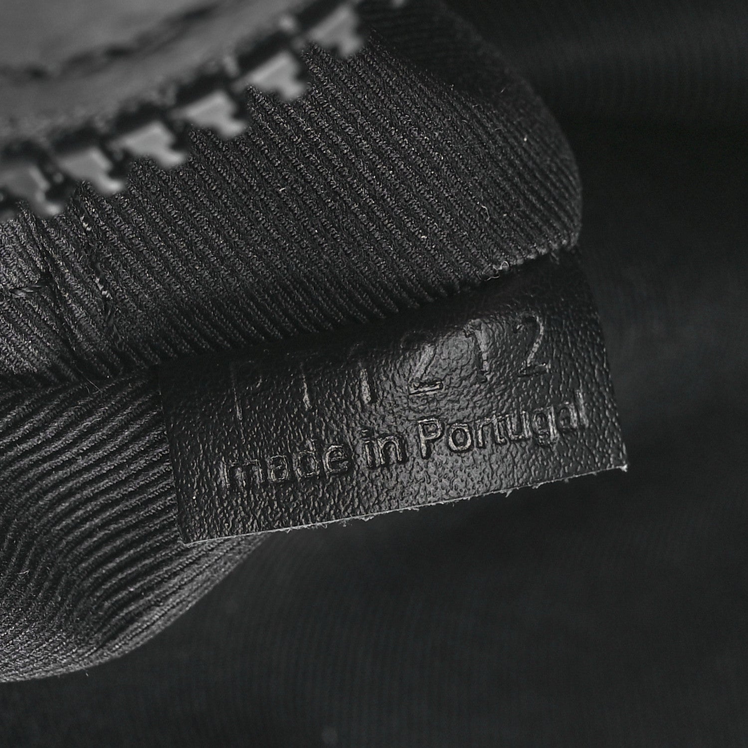 Louis Vuitton Taurillon Monogram Uniformes Solar Ray Soft Pochette Volga Belt Bag Black 6 of 10