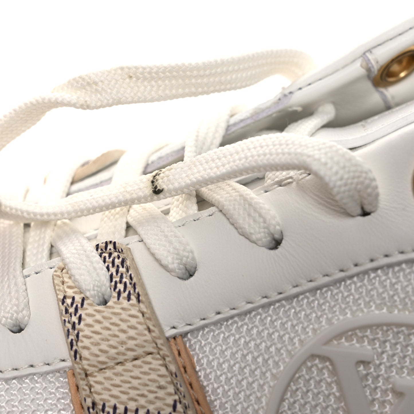 Calfskin Damier Azur Run Away Sneakers 36 White