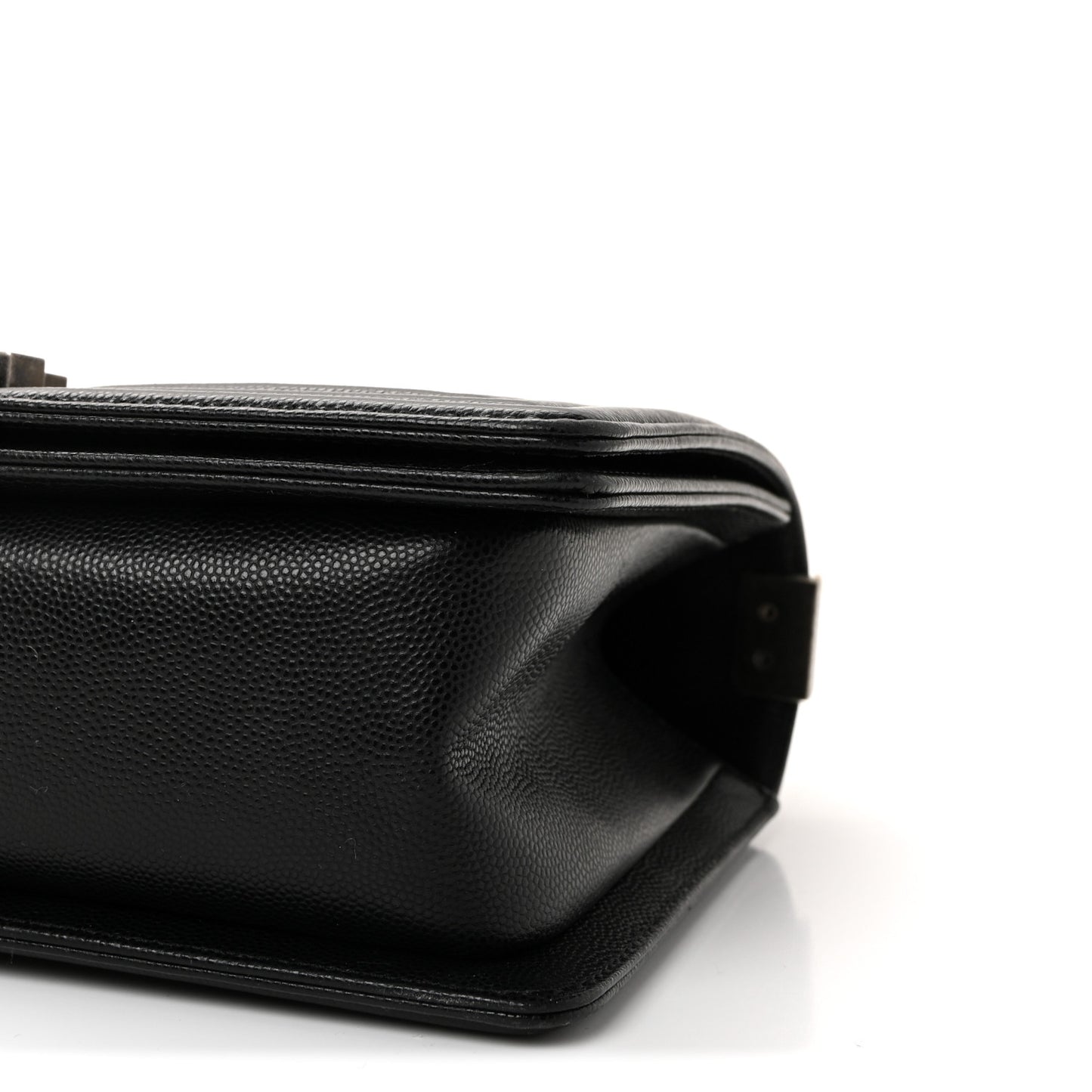 Caviar Quilted Medium Boy Flap Black