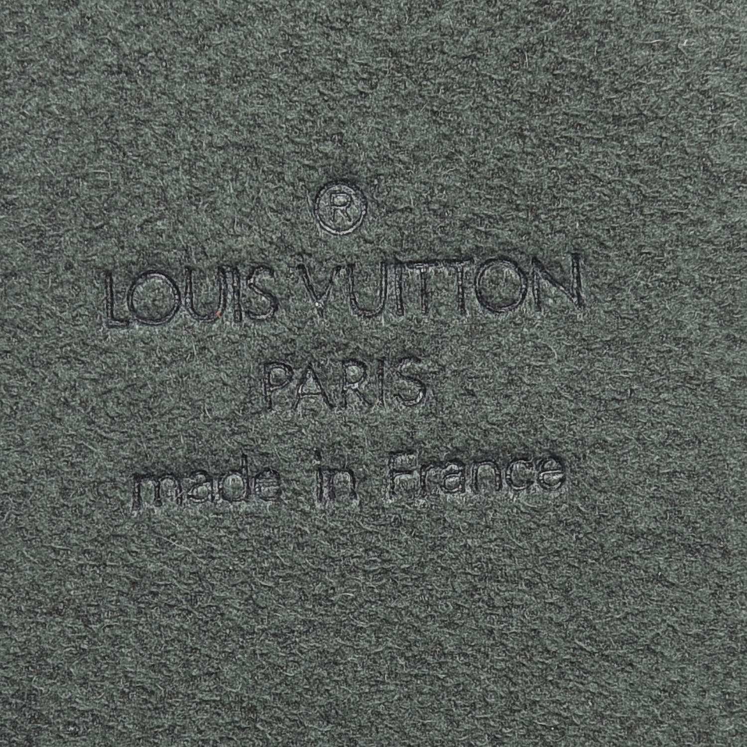 Louis Vuitton Taiga Etui Case Epicea 8 of 11