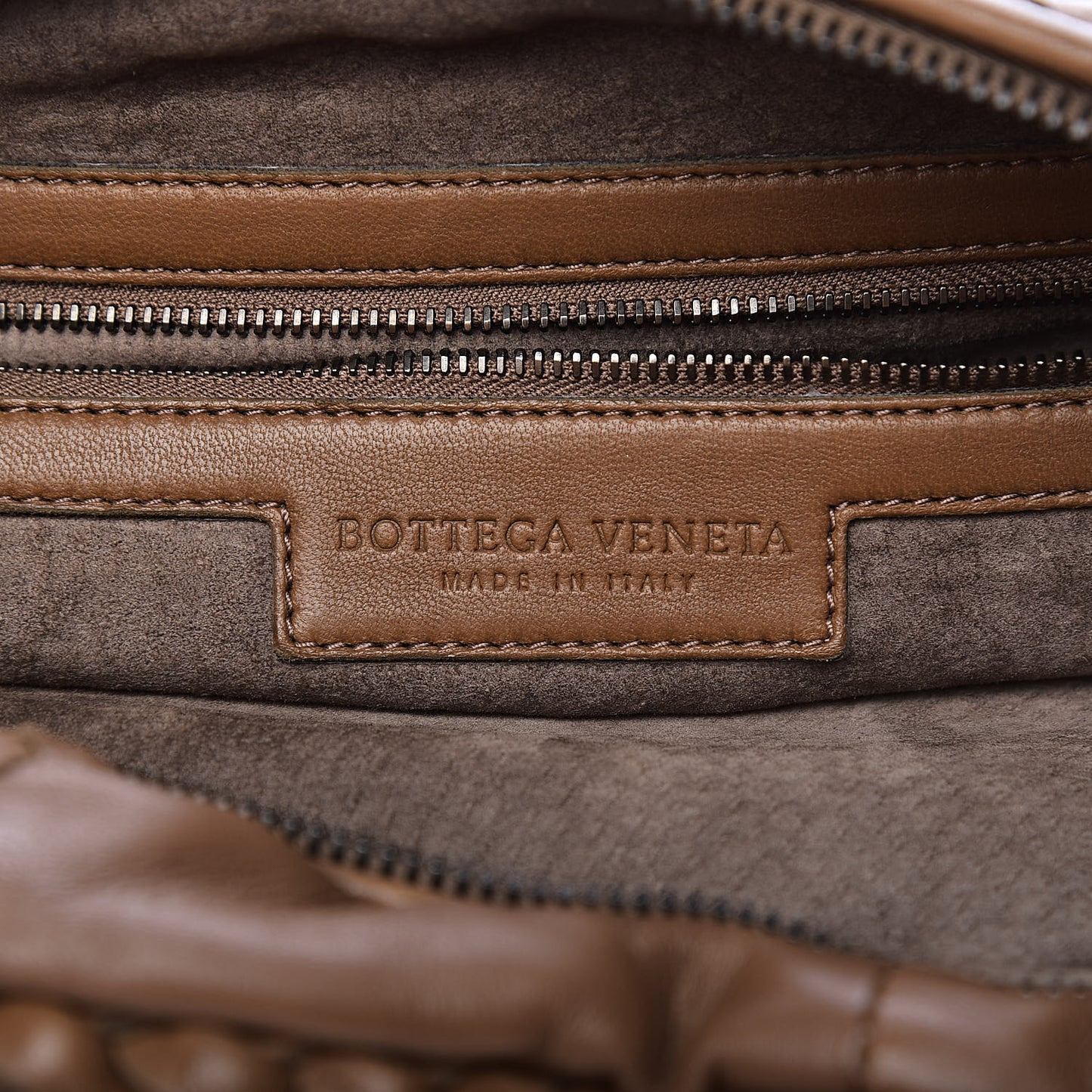Nappa Intrecciato Medium Veneta Hobo Maple