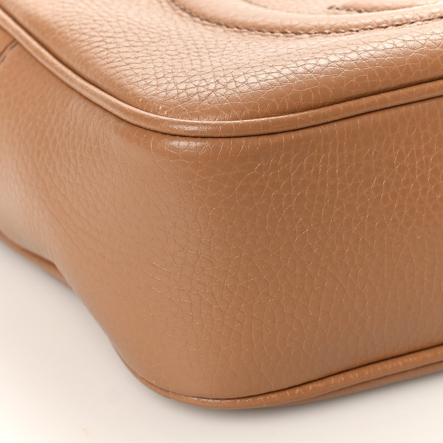 Gucci Pebbled Calfskin Small Soho Disco Bag Camelia 8 of 9