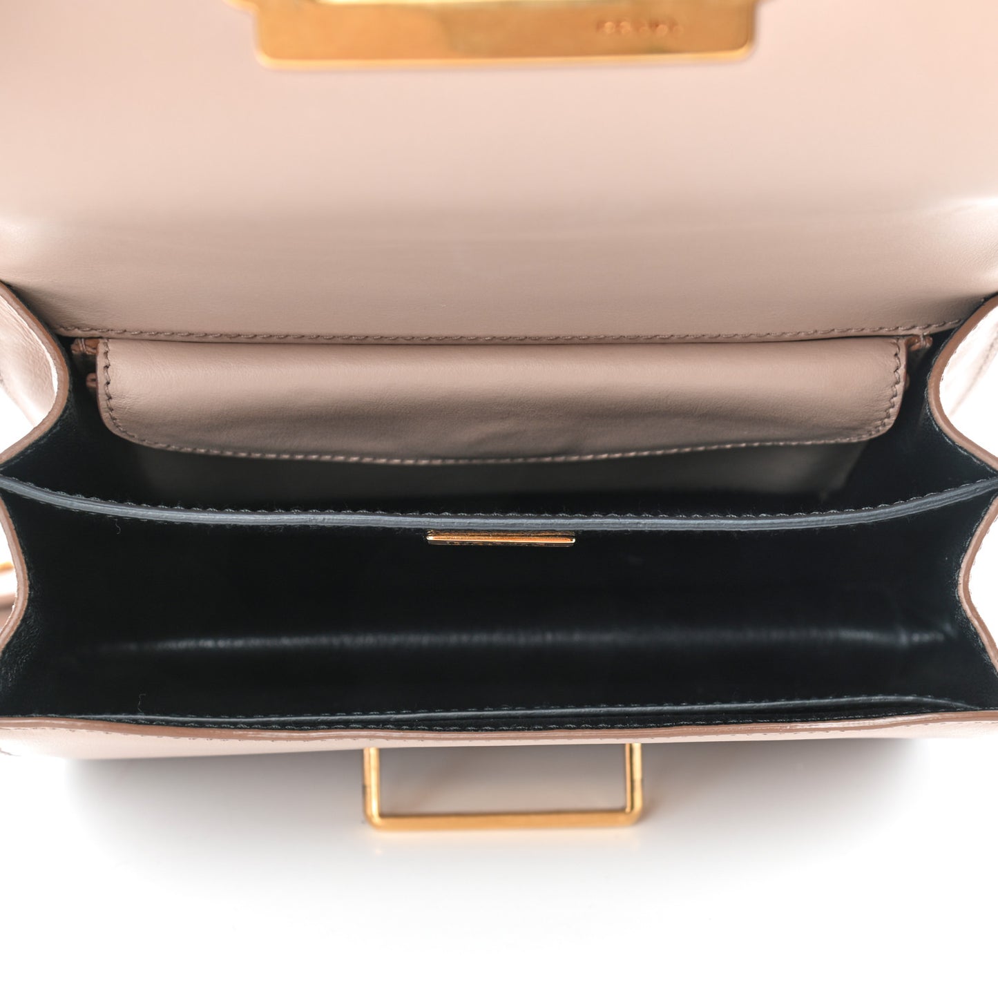 City Calf Saffiano Cahier Bag Cammeo