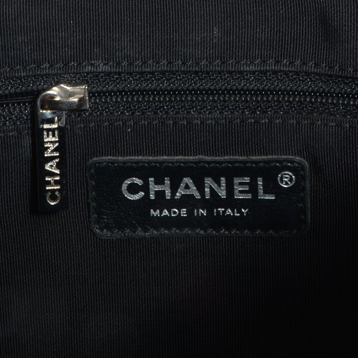 Caviar Quilted Shoulder Bag Black