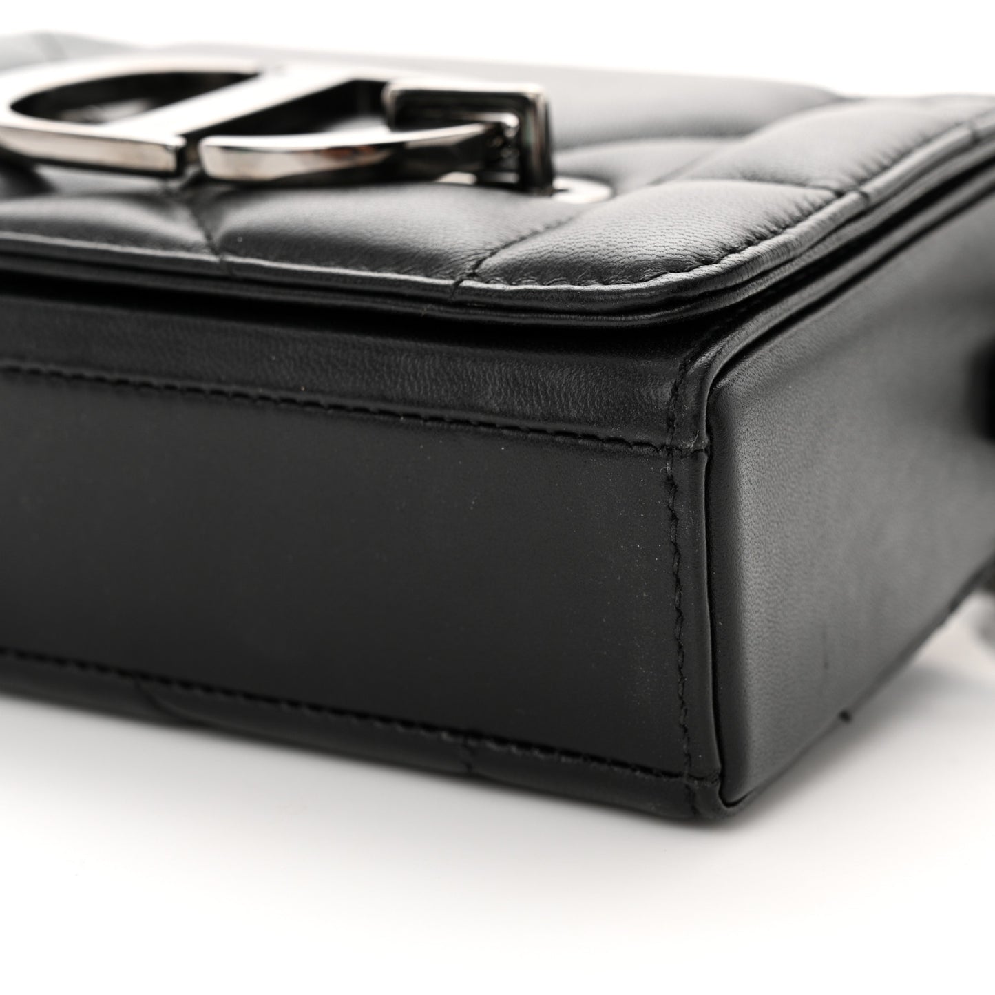 Lambskin Maxi Cannage Small 30 Montaigne Chain Top Handle Bag Black