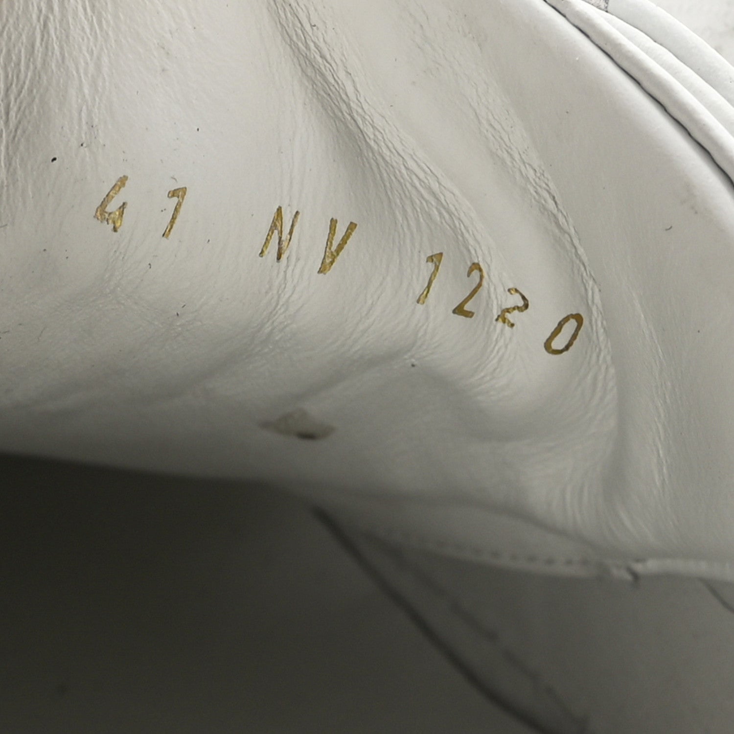 Louis Vuitton Calfskin Monogram Debossed Time Out Sneakers 41 White Silver 7 of 7