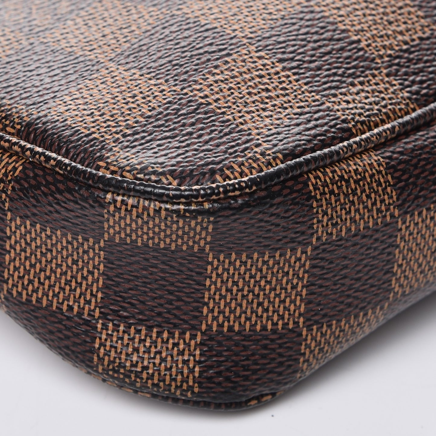Damier Ebene Pochette Accessories NM