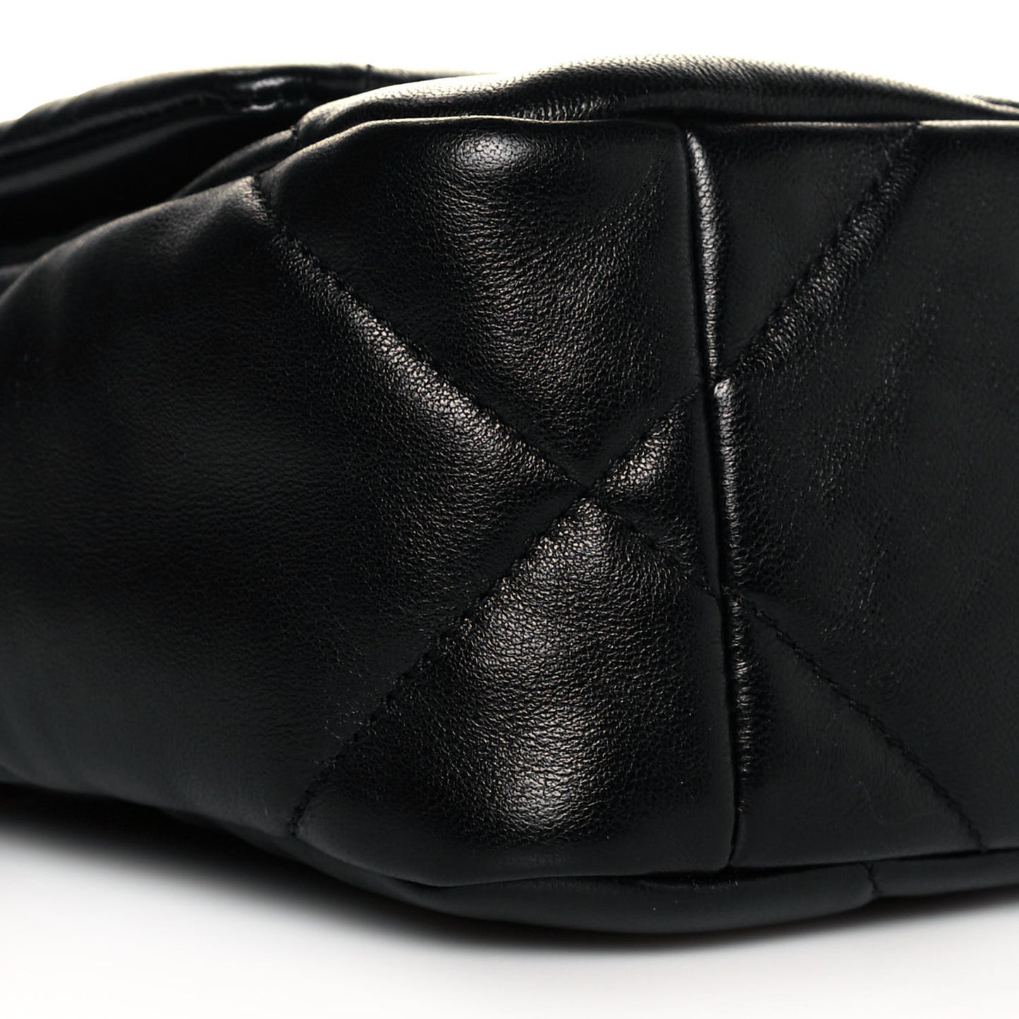 Lambskin Quilted Medium Chanel 19 Flap Black