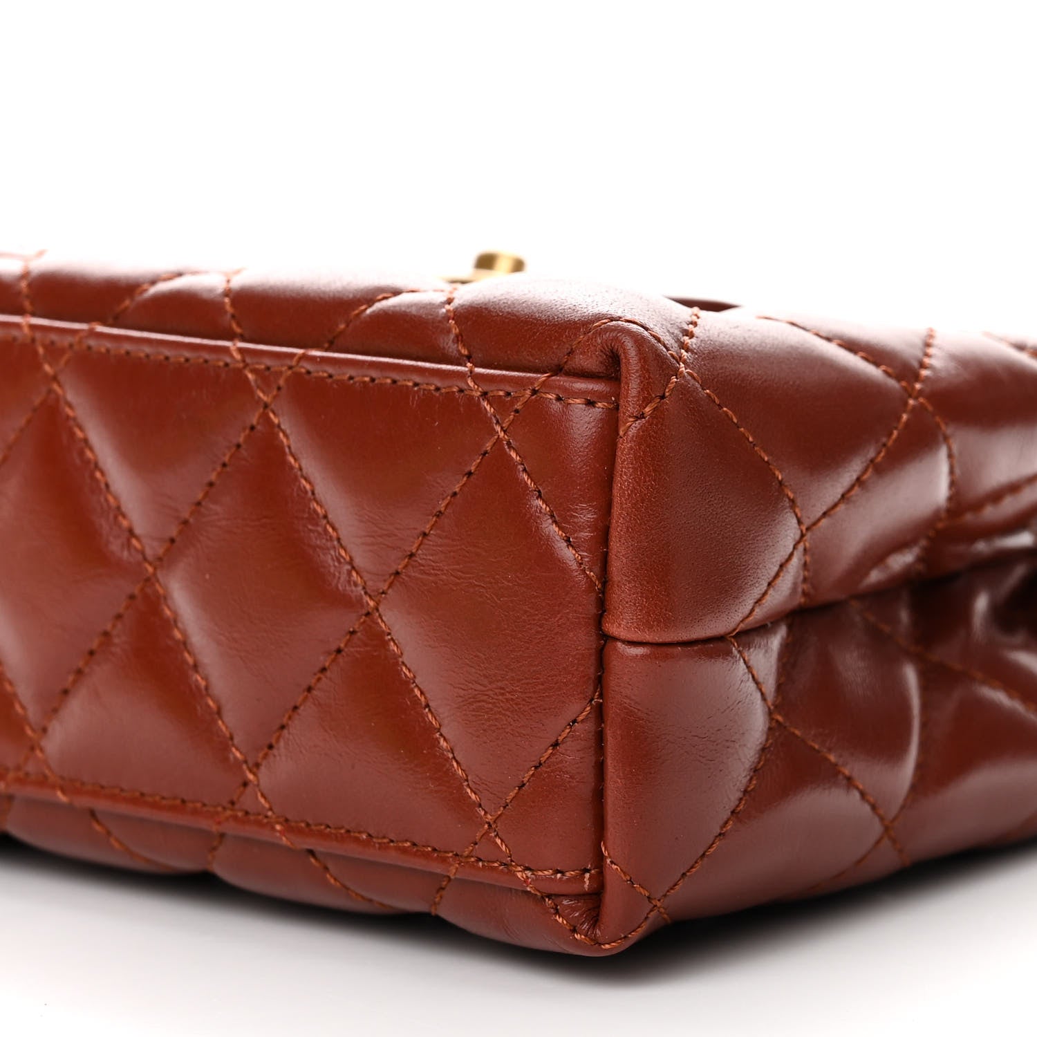 CHANEL ブラウン キルティング バッグ Chanel Shiny Aged Calfskin Quilted Nano Kelly Shopper Brown