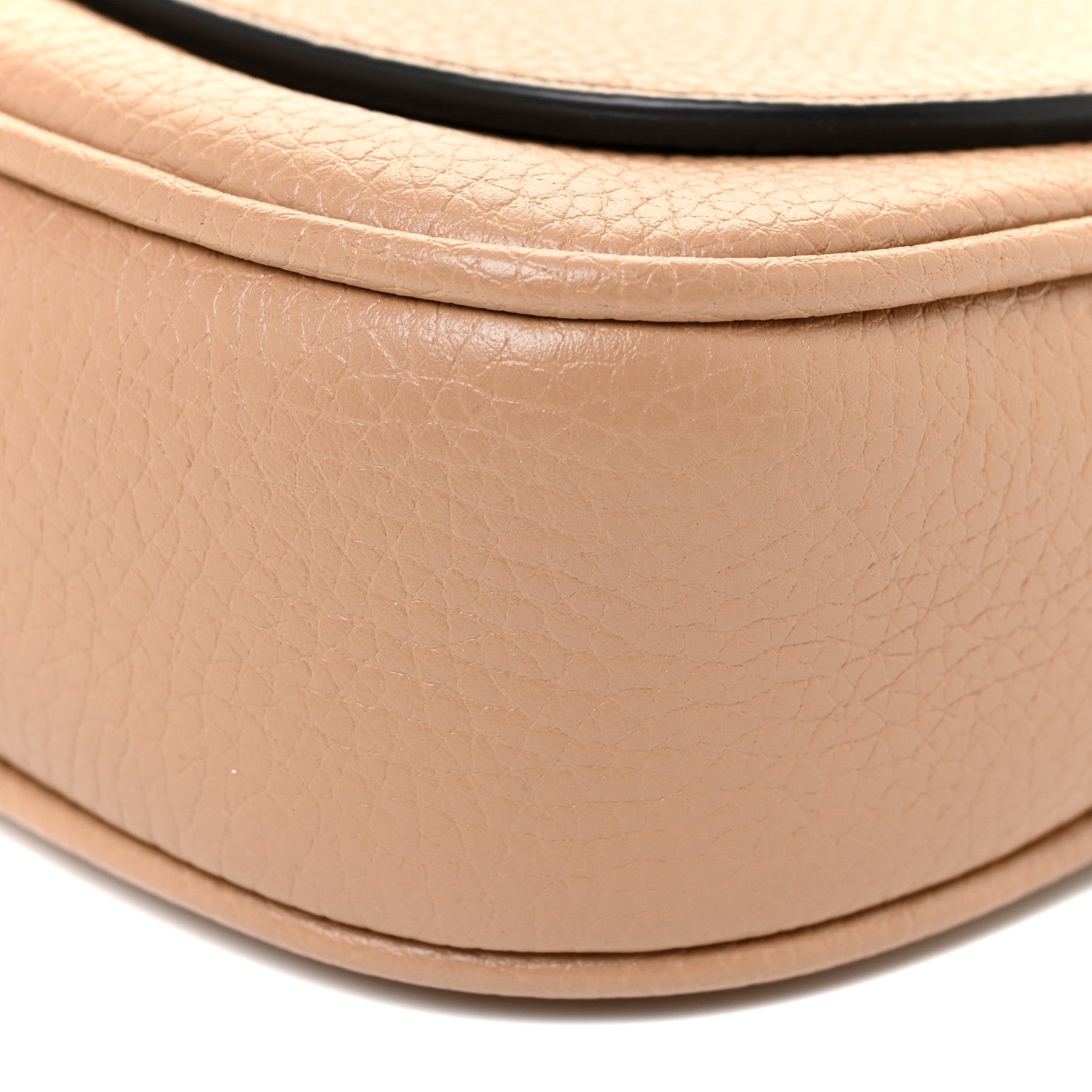 Gucci Pebbled Calfskin Medium Soho Flap Crossbody Camelia 9 of 11