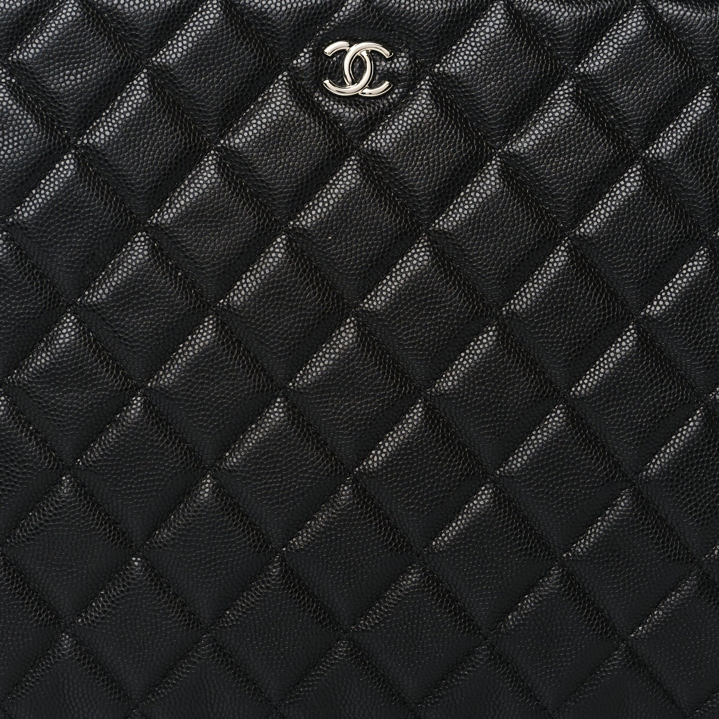 Caviar Quilted Medium Cosmetic Case Black