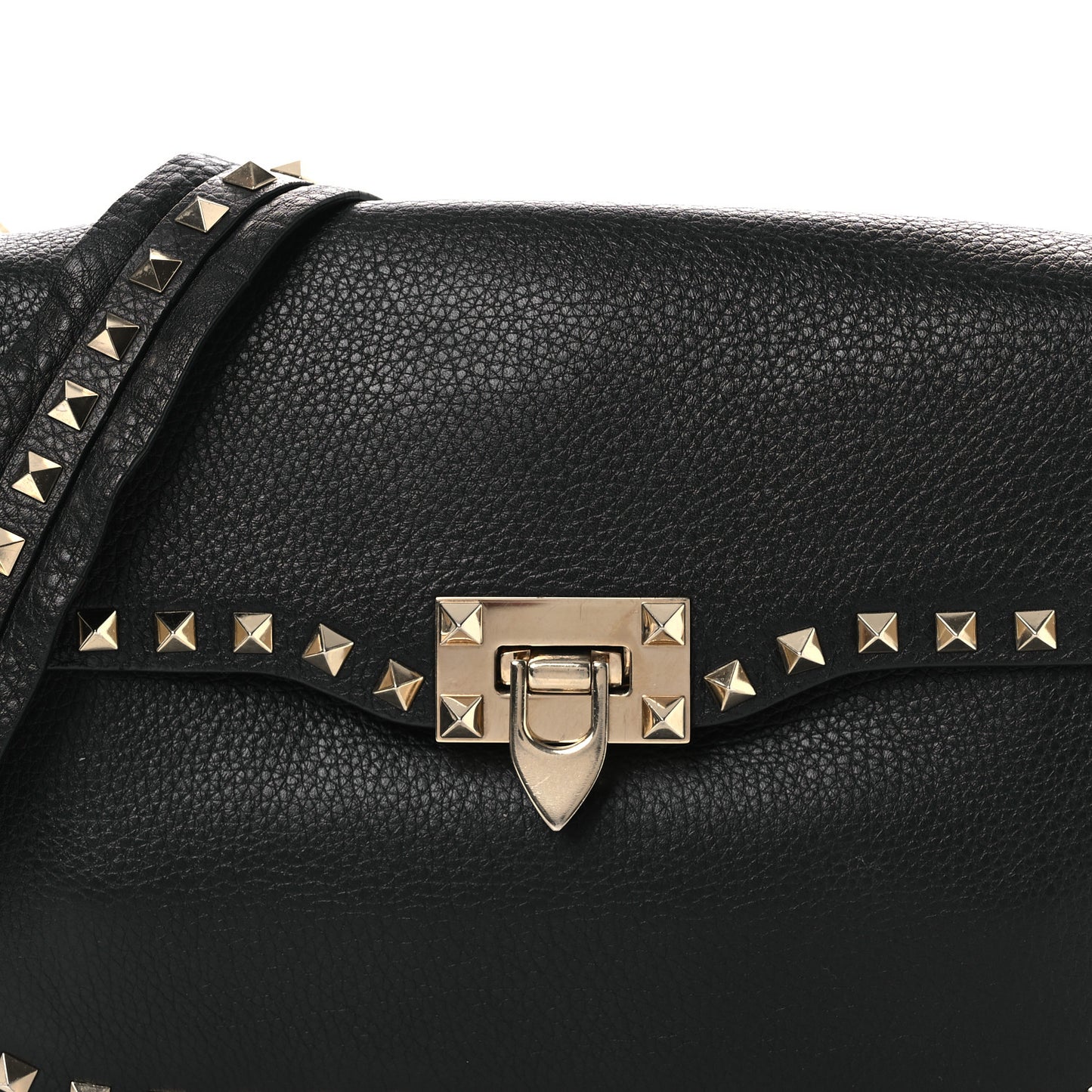 Pebbled Calfskin Medium Rockstud Flap Saddle Bag Black