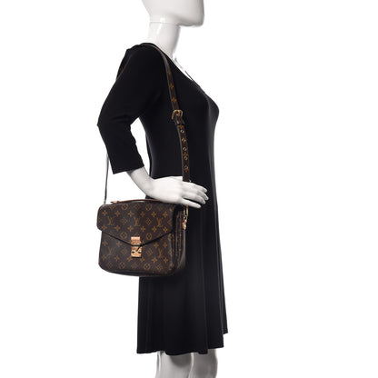 Louis Vuitton Monogram Pochette Metis 2 of 9