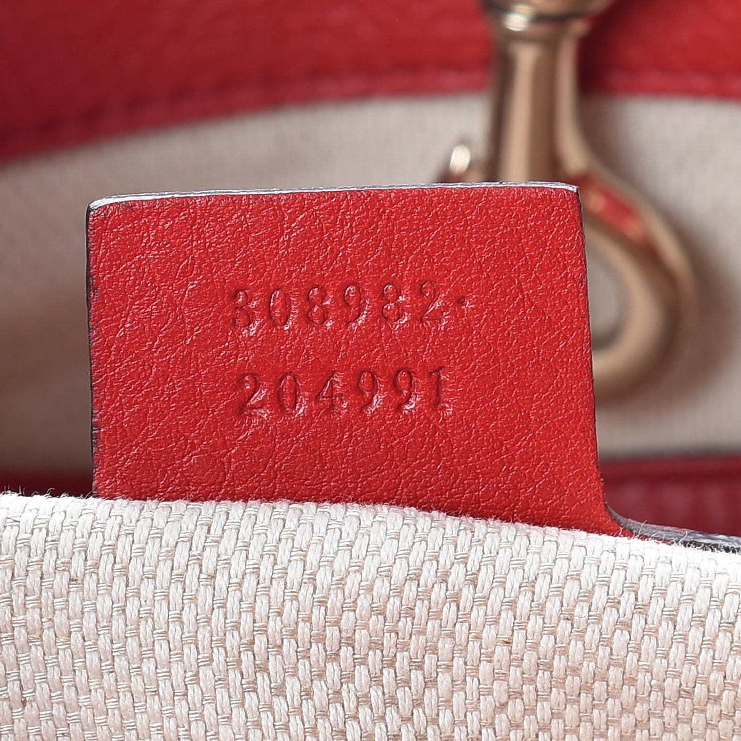 Pebbled Calfskin Medium Soho Chain Shoulder Bag Tabasco Red