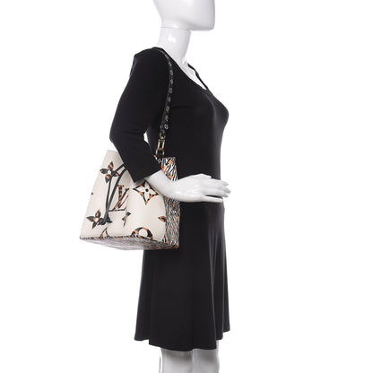 Louis Vuitton Monogram Giant Jungle NéoNoé Ivory 2 of 9
